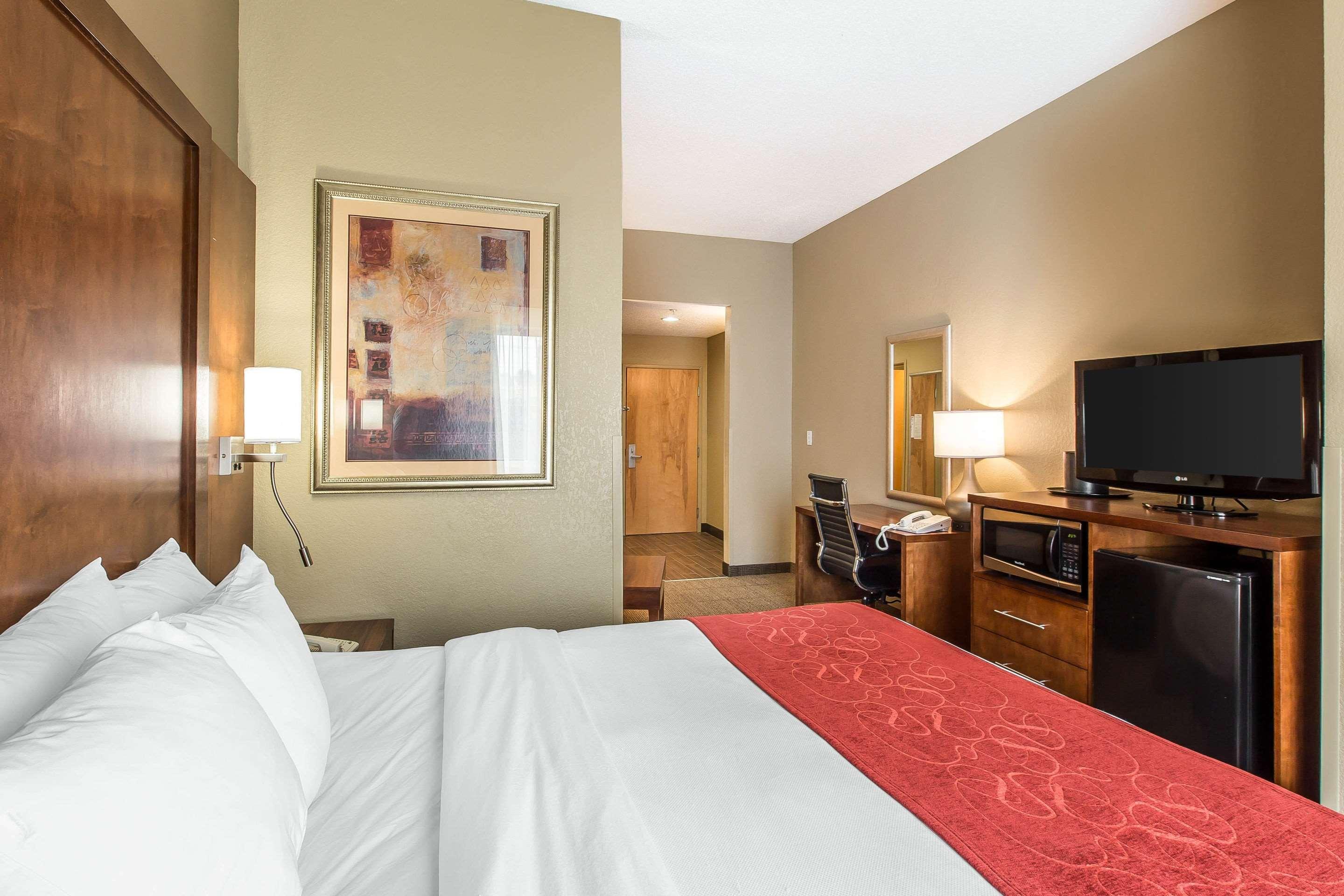 Comfort Suites Oxford I-20 Exit 188 Exterior photo