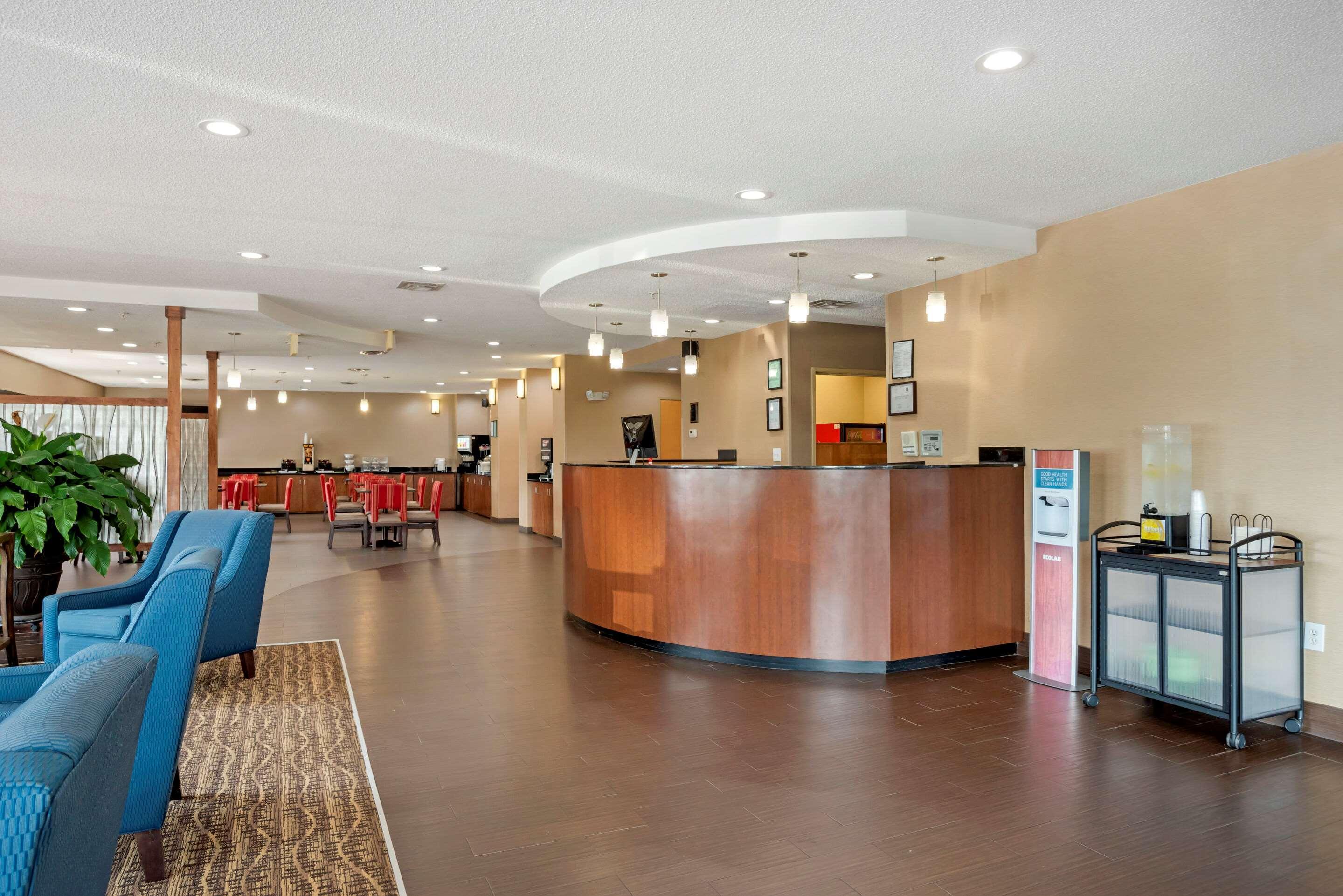 Comfort Suites Oxford I-20 Exit 188 Exterior photo